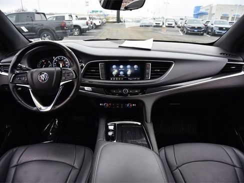 Used 2024 Buick Enclave Premium image 7