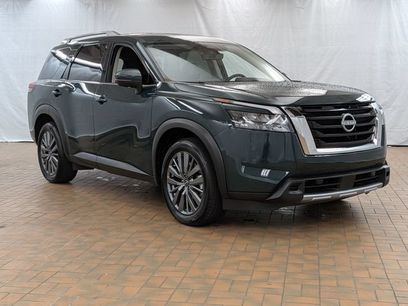 Used 2025 Nissan Pathfinder SL w/ SL Premium Package