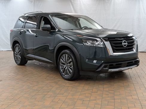 Used 2025 Nissan Pathfinder SL w/ SL Premium Package AWD/4WD image 1