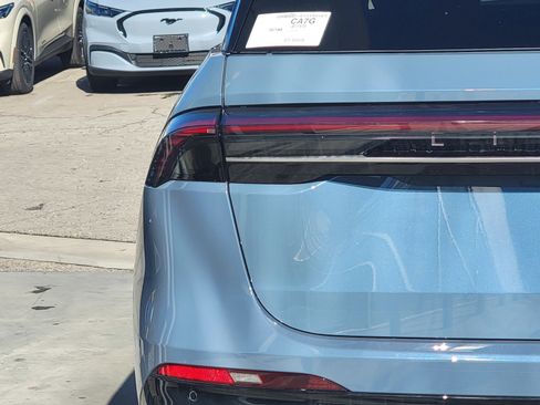 New 2026 Lincoln Nautilus Premier image 6