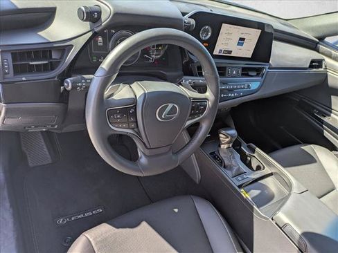 Used 2024 Lexus ES 300h w/ Premium Package FWD image 10