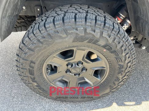 Used 2023 Jeep Gladiator Mojave w/ Cold Weather Group AWD/4WD image 14