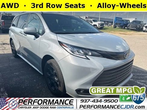Used 2025 Toyota Sienna XLE Woodland Edition AWD/4WD image 1