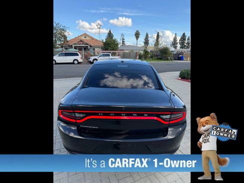 Used 2019 Dodge Charger SXT image 11