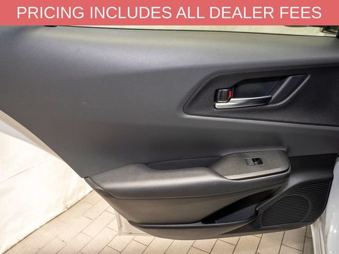 Used 2024 Toyota Prius XLE AWD/4WD image 8