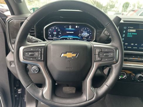 Used 2023 Chevrolet Silverado 1500 LT image 13