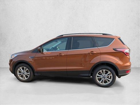 Used 2017 Ford Escape SE w/ Equipment Group 201A AWD/4WD image 8