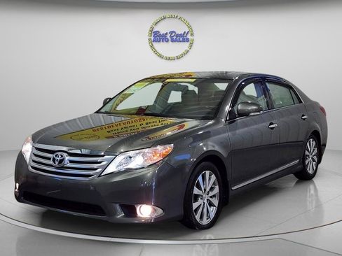Used 2011 Toyota Avalon Limited FWD image 1