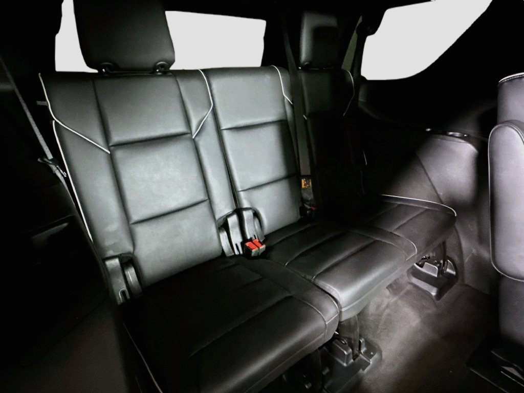 Used 2023 Cadillac Escalade Premium Luxury AWD/4WD image 30
