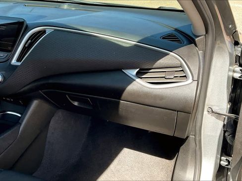 Used 2024 Chevrolet Malibu LT image 18