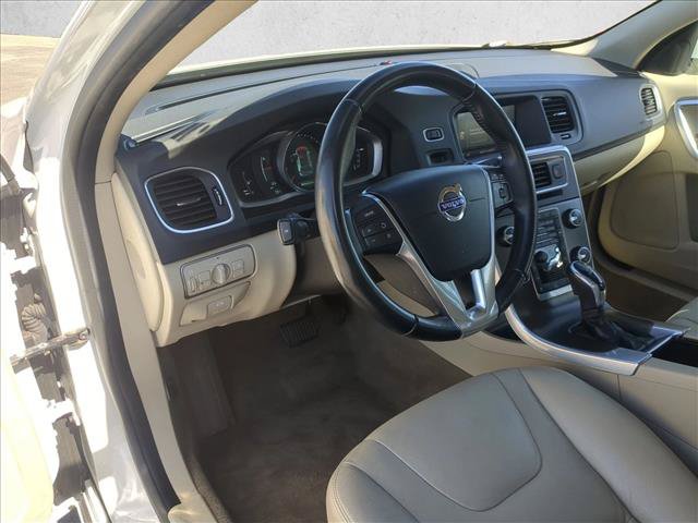 Used 2015 Volvo V60 T5 Platinum FWD image 10