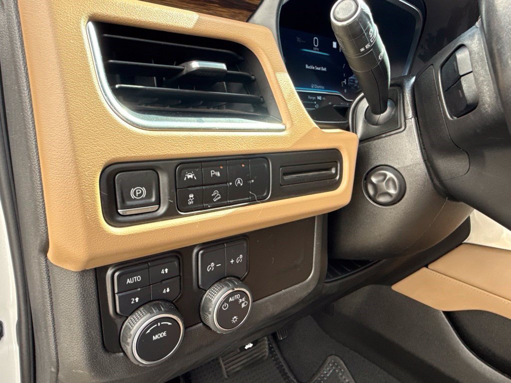 Used 2023 Chevrolet Tahoe Premier AWD/4WD image 17