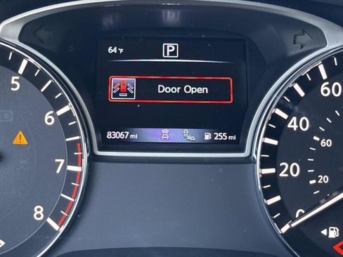 Used 2019 Nissan Pathfinder SV image 43