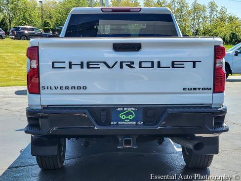 Certified 2022 Chevrolet Silverado 2500 Custom w/ Custom Value Package AWD/4WD image 6