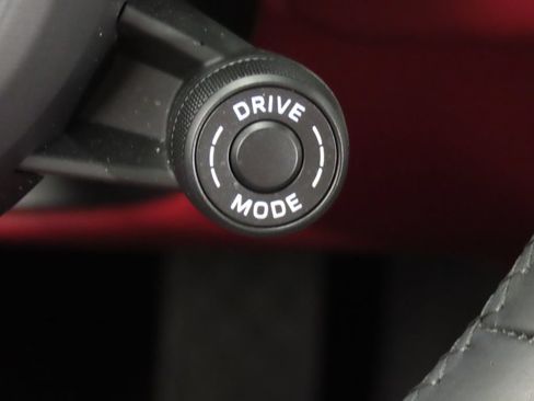 Certified 2026 Porsche Cayenne E-Hybrid Coupe AWD/4WD image 23