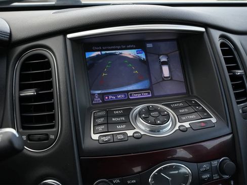 Used 2017 INFINITI QX50 2WD w/ Deluxe Touring Package image 15