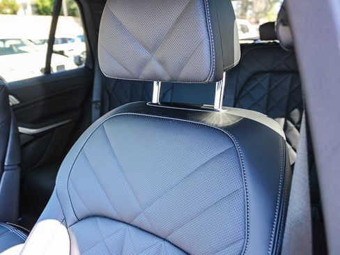 New 2026 BMW X5 xDrive40i w/ M Sport Package image 25