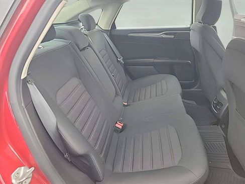 Used 2020 Ford Fusion SE FWD image 21