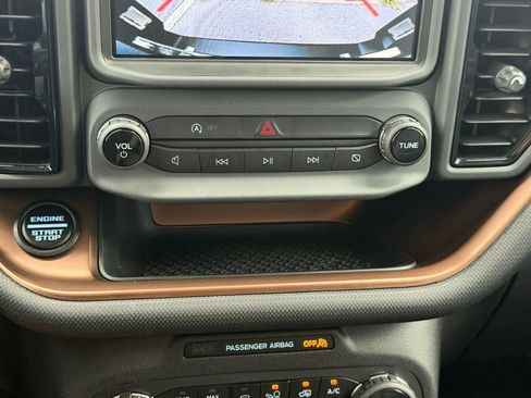 Used 2023 Ford Bronco Sport Outer Banks w/ Tech Package image 5