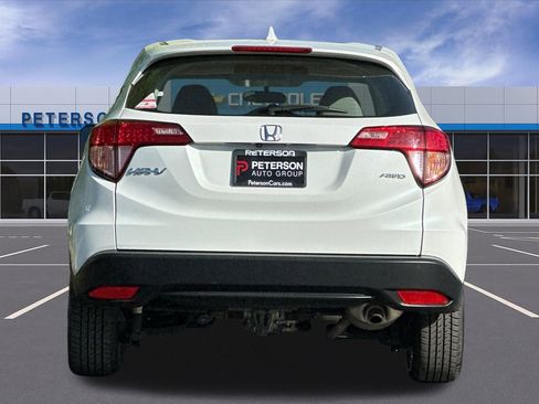 Used 2017 Honda HR-V LX image 5