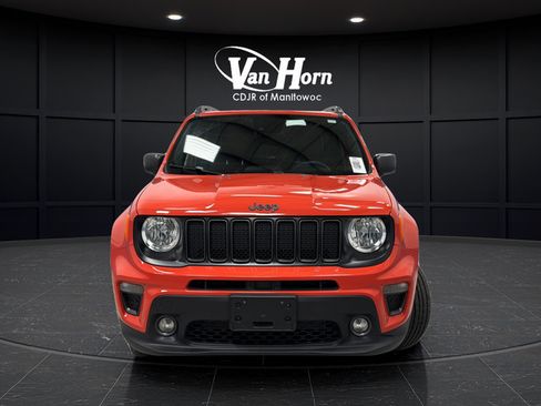Used 2021 Jeep Renegade Latitude AWD/4WD image 2