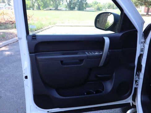 Used 2011 Chevrolet Silverado 1500 LT w/ All-Star Edition AWD/4WD image 23