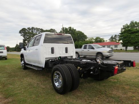 New 2026 Chevrolet Silverado 3500 LT AWD/4WD image 7