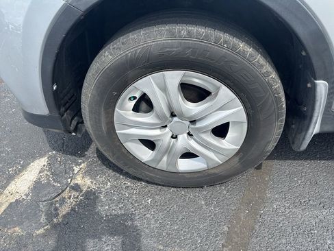 Used 2015 Toyota RAV4 LE image 9