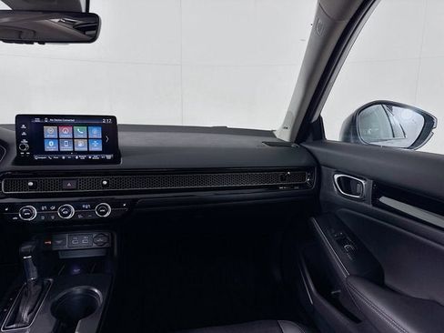 Used 2022 Honda Civic Touring image 25