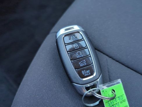 Certified 2023 Hyundai Elantra Blue image 33