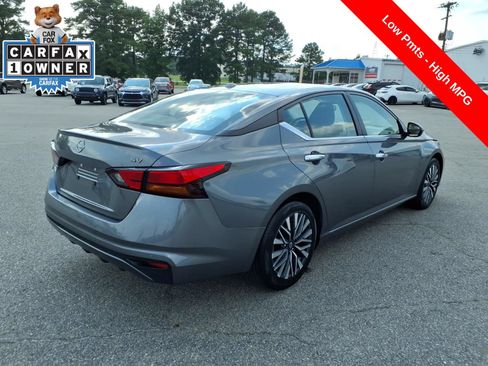 Used 2024 Nissan Altima 2.5 SV FWD image 5