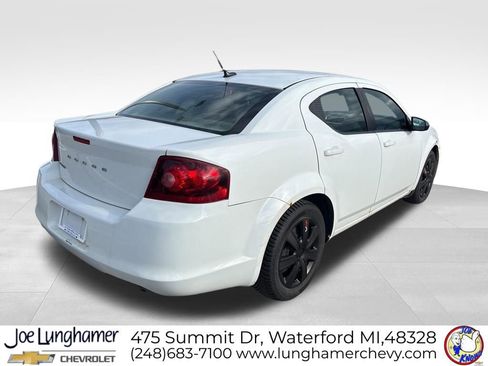 Used 2013 Dodge Avenger SE image 3