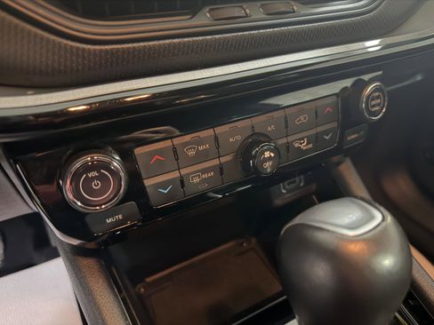 Used 2024 Jeep Compass Trailhawk image 14