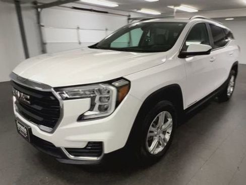 Certified 2022 GMC Terrain SLE w/ Driver Convenience Package image 4