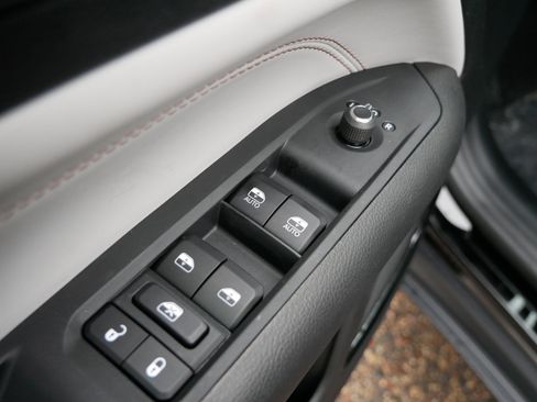 New 2026 Jeep Compass Limited image 12