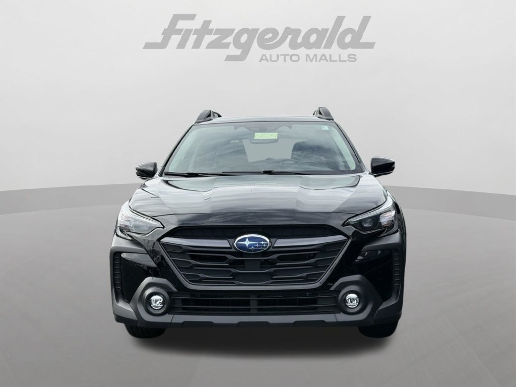 Used 2025 Subaru Outback Premium AWD/4WD image 2