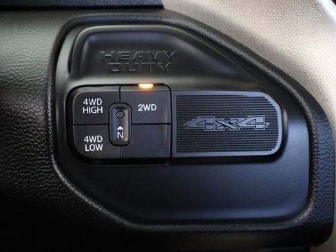 Used 2024 RAM 3500 Laramie w/ Towing Technology Group image 32