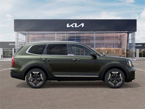 New 2025 Kia Telluride S image 7