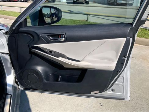 Used 2015 Lexus IS 250 image 23