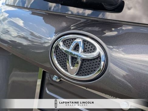 Used 2017 Toyota RAV4 XLE w/ Plus Extra Value Package AWD/4WD image 9