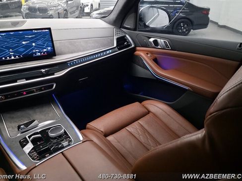 Used 2024 BMW X7 xDrive40i w/ M Sport Package AWD/4WD image 13