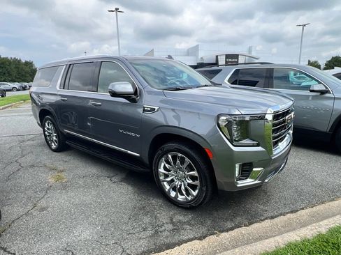 Used 2022 GMC Yukon XL SLT w/ SLT Luxury Package AWD/4WD image 1