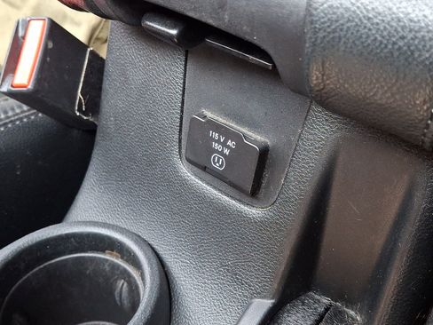 Used 2017 Jeep Wrangler Unlimited Sahara AWD/4WD image 22