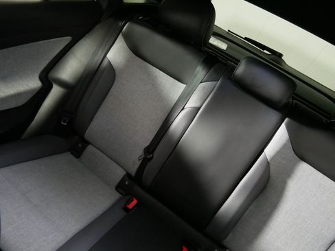 Certified 2024 Volkswagen ID.4 Pro image 12