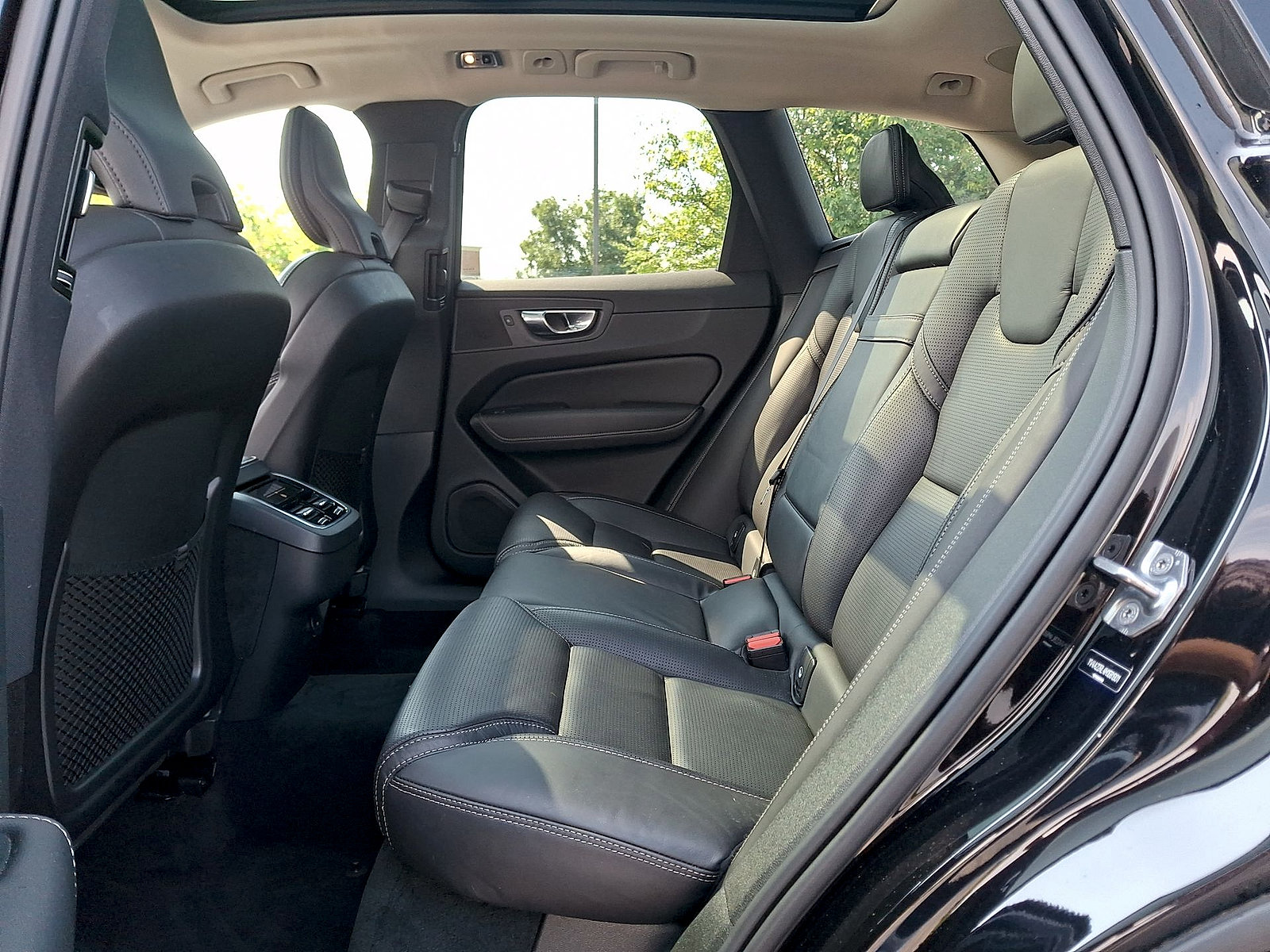 Used 2021 Volvo XC60 T6 Inscription AWD/4WD image 20
