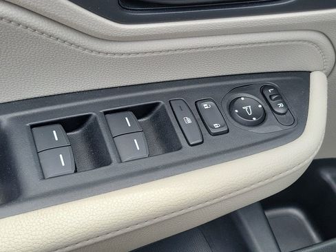 Certified 2025 Honda Odyssey EX-L image 22