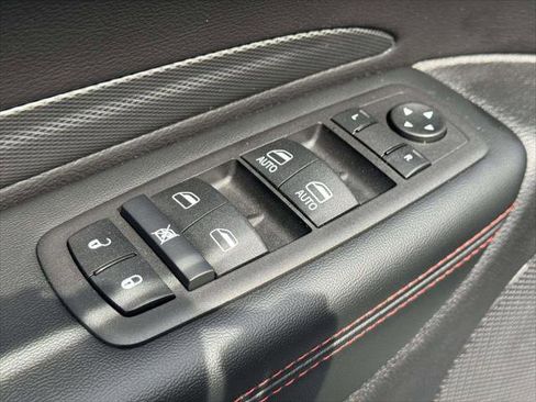 Certified 2025 Dodge Durango GT w/ Blacktop Package AWD/4WD image 17