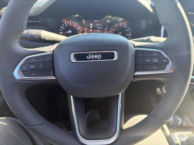 Used 2025 Jeep Compass Latitude w/ Altitude Special Edition AWD/4WD image 13