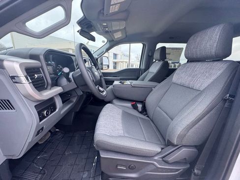 New 2026 Ford F250 XLT w/ FX4 Off-Road Package AWD/4WD image 11