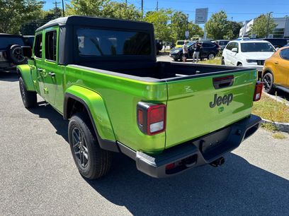 New 2025 Jeep Gladiator Sport